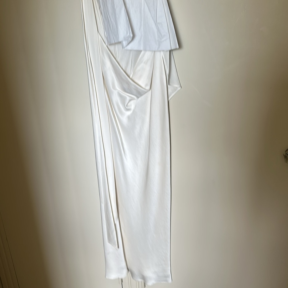 The Bar Max Dress in Blanc - Picture 8 of 9